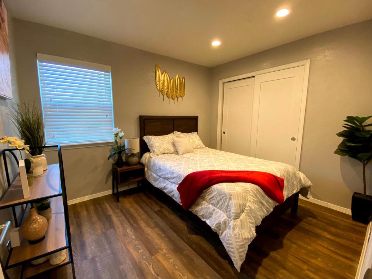 Evie'S Campus-Close 2 Bedroom Luxury Oklahoma City Eksteriør billede