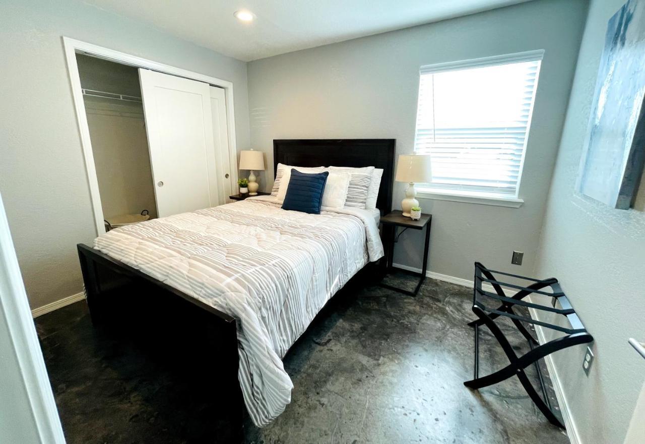 Evie'S Campus-Close 2 Bedroom Luxury Oklahoma City Eksteriør billede